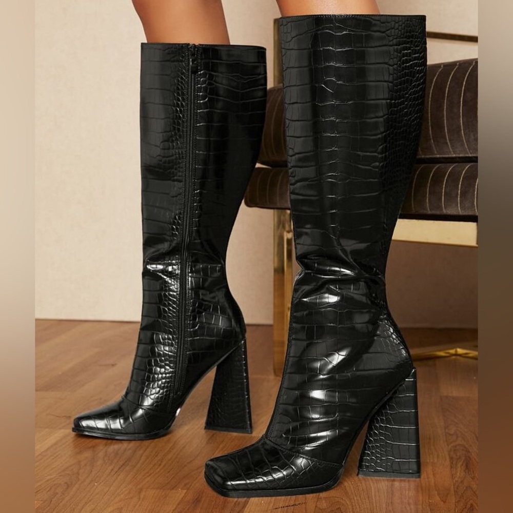 NWT Boutique Black Crocodile Square Toe Fashion Boots. Size 6